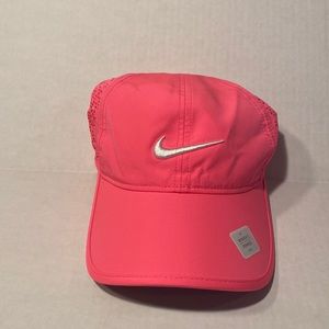 Women's Nike AeroBill Heritage86 Golf Hat